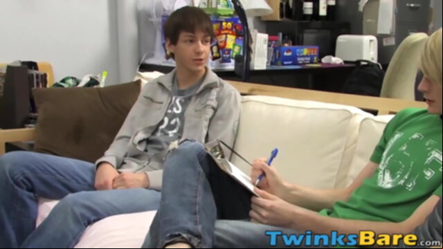 Petite twink Keith ass stretched bareback after juicy BJ twink Porn